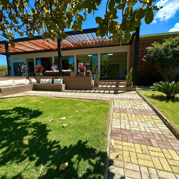 CHÁCARA 3 SUÍTES + HILUX SRX OU 965K NO PIX!